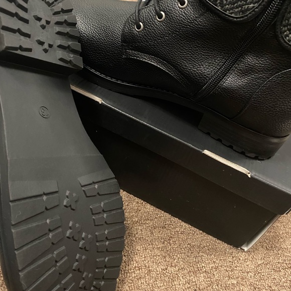 Boots - Picture 5 of 6